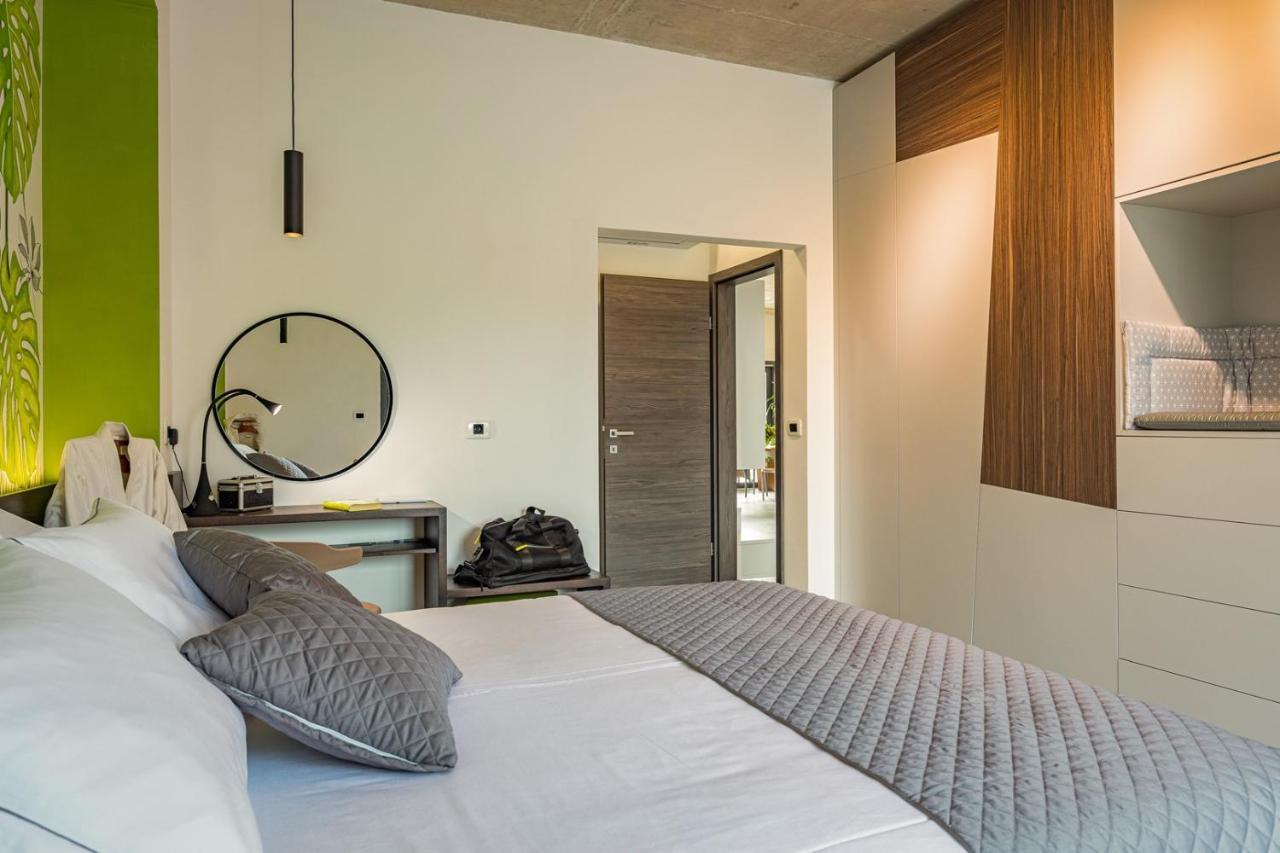 Apartments Bijou With Big Private Garden Near Umag Vilanija Екстериор снимка