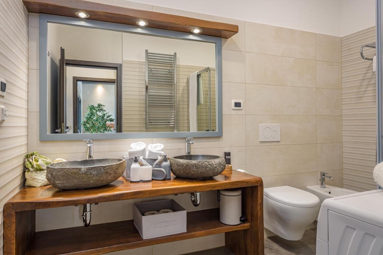 Apartments Bijou With Big Private Garden Near Umag Vilanija Екстериор снимка