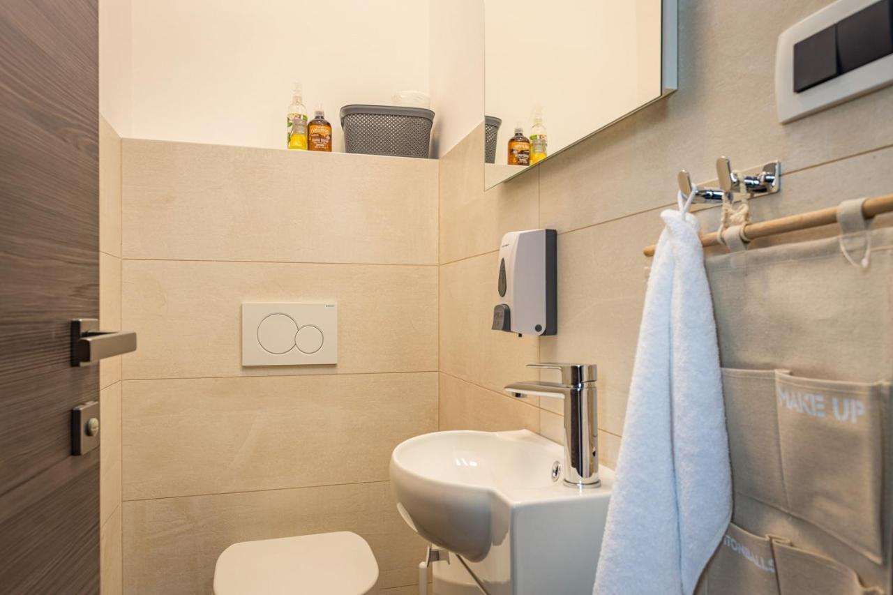 Apartments Bijou With Big Private Garden Near Umag Vilanija Екстериор снимка